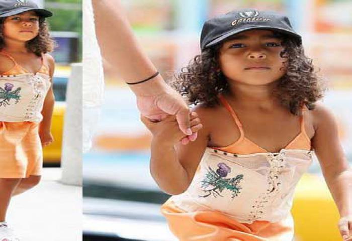 Medsos Kecam Dandanan Putri Kim Kardashian